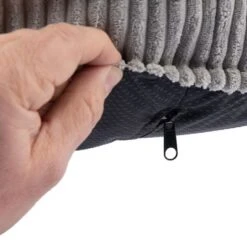 TIAKI Cojín De Peluche Conner Para Mascotas -KONG Ventas 343497 kuschelkissen conner fg 8272 5